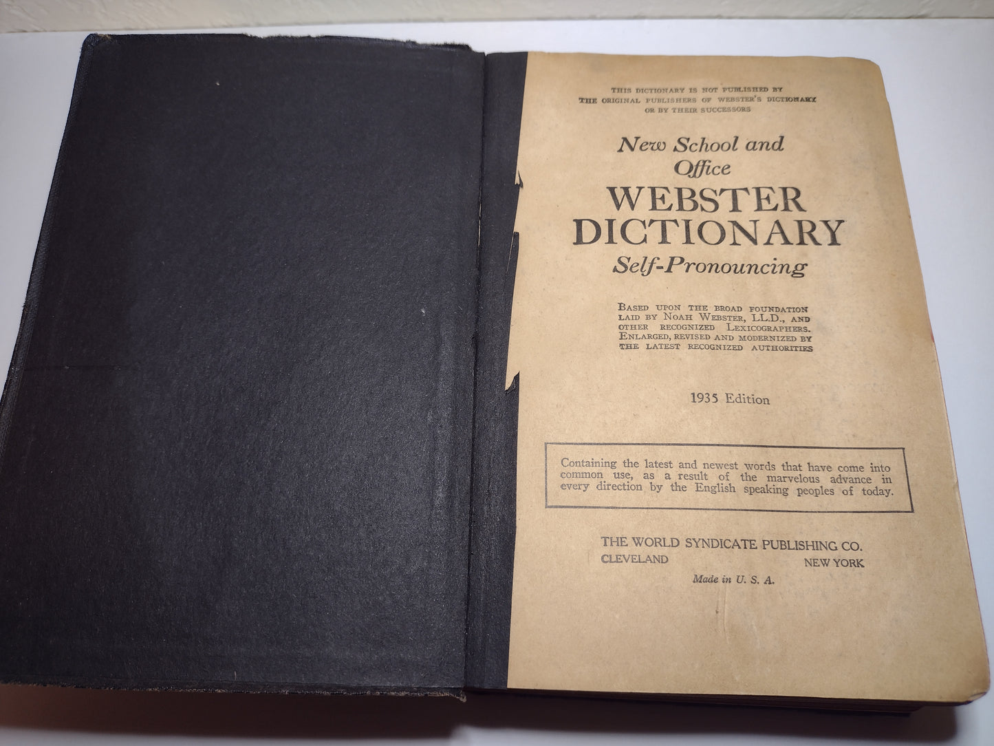 Webster Dictionary - Self Pronouncing