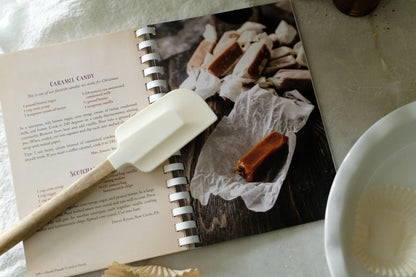 Wanda E. Brunstetter's Amish Friends Comfort Foods Cookbook